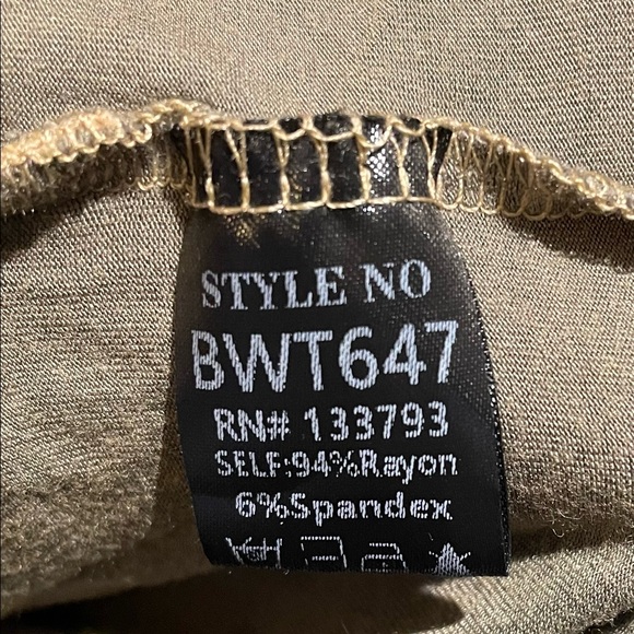 Pol hooded festival wear. Lightweight neutral colors - Picture 11 of 11